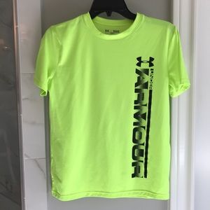 Like New Boys Under Armour Heat Gear Youth Large